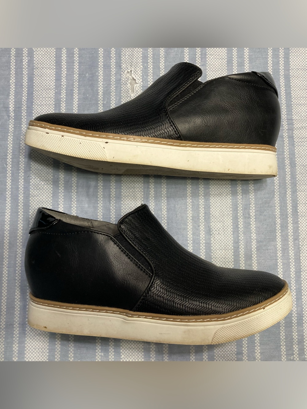 Dr. Scholl's black textured slip on sneakers. - Picture 2 of 5